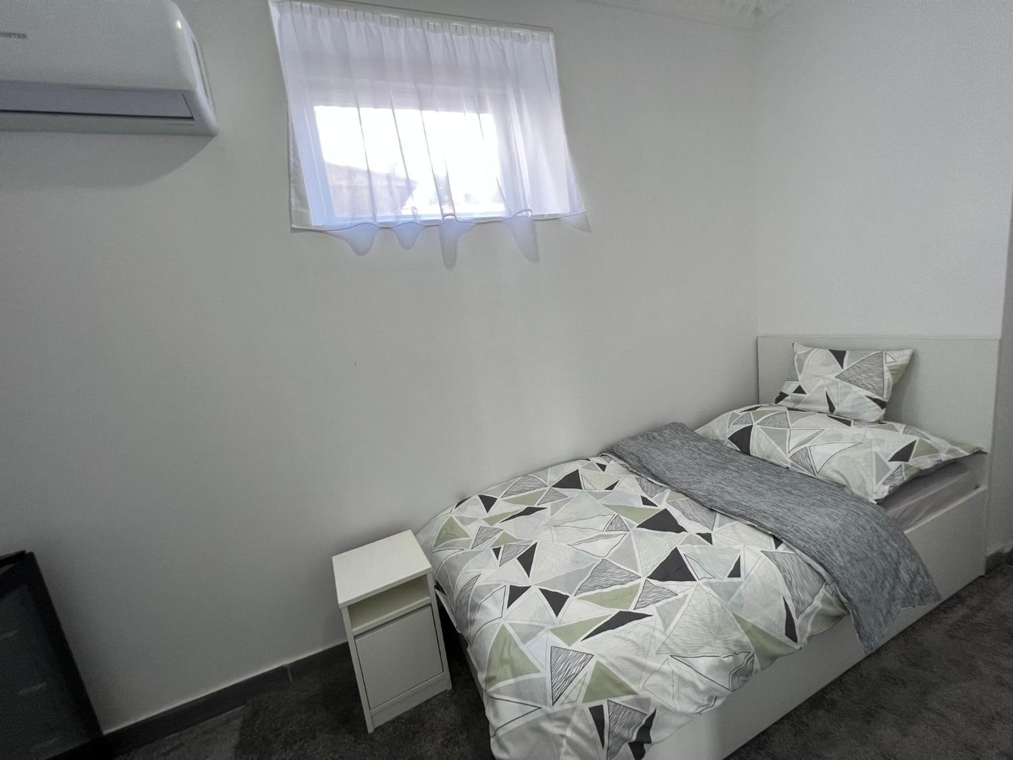 Adel Apartman Kisujszallas Exteriér fotografie
