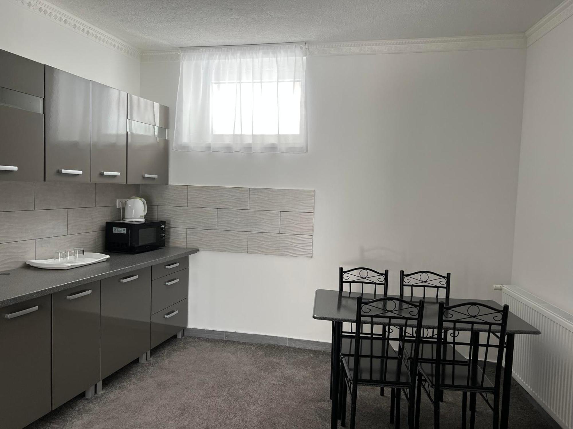 Adel Apartman Kisujszallas Exteriér fotografie
